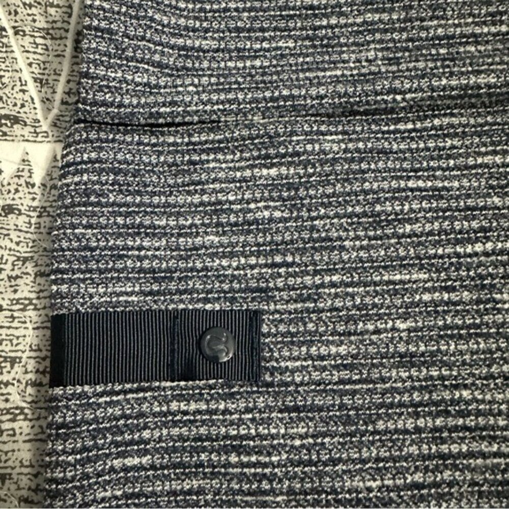 Lululemon Snap Scarf Wrap Navy Marled OS Poncho Athleisure Cozy - Picture 8 of 14